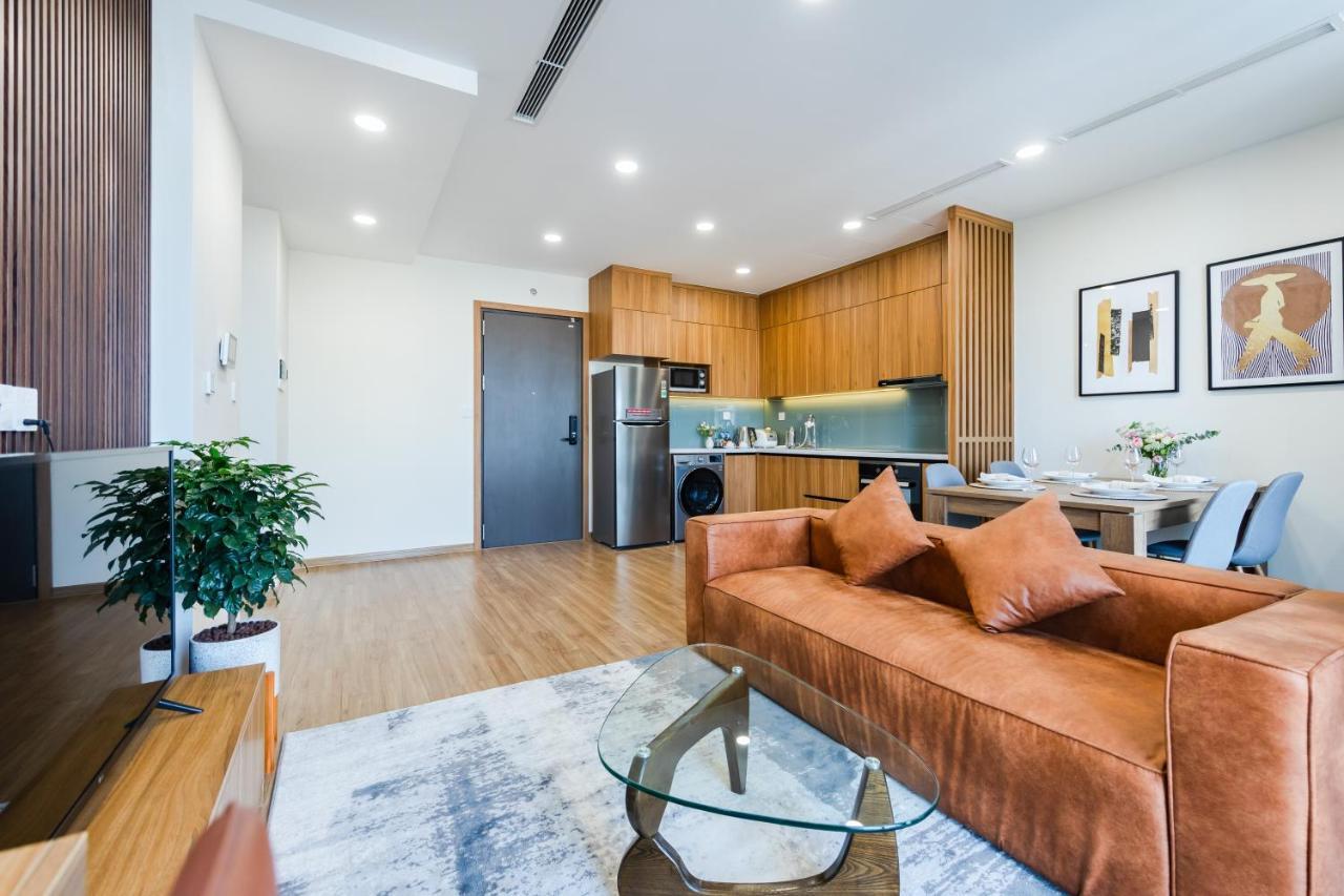Five Star Westlake 1St-4Th Floors Hotel & Serviced Apartment Hanói Exterior foto A staged apartment in the United States