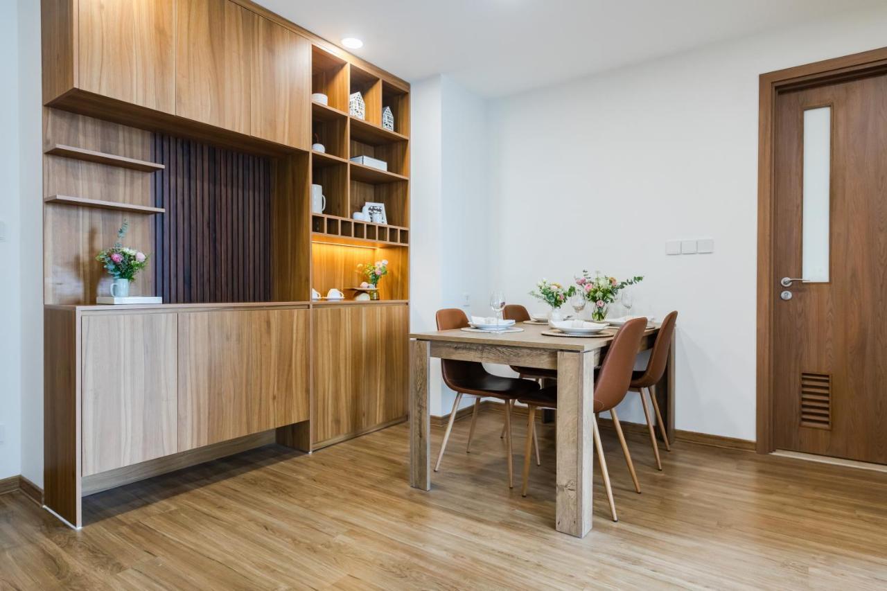 Five Star Westlake 1St-4Th Floors Hotel & Serviced Apartment Hanói Exterior foto A dining room in a condominium