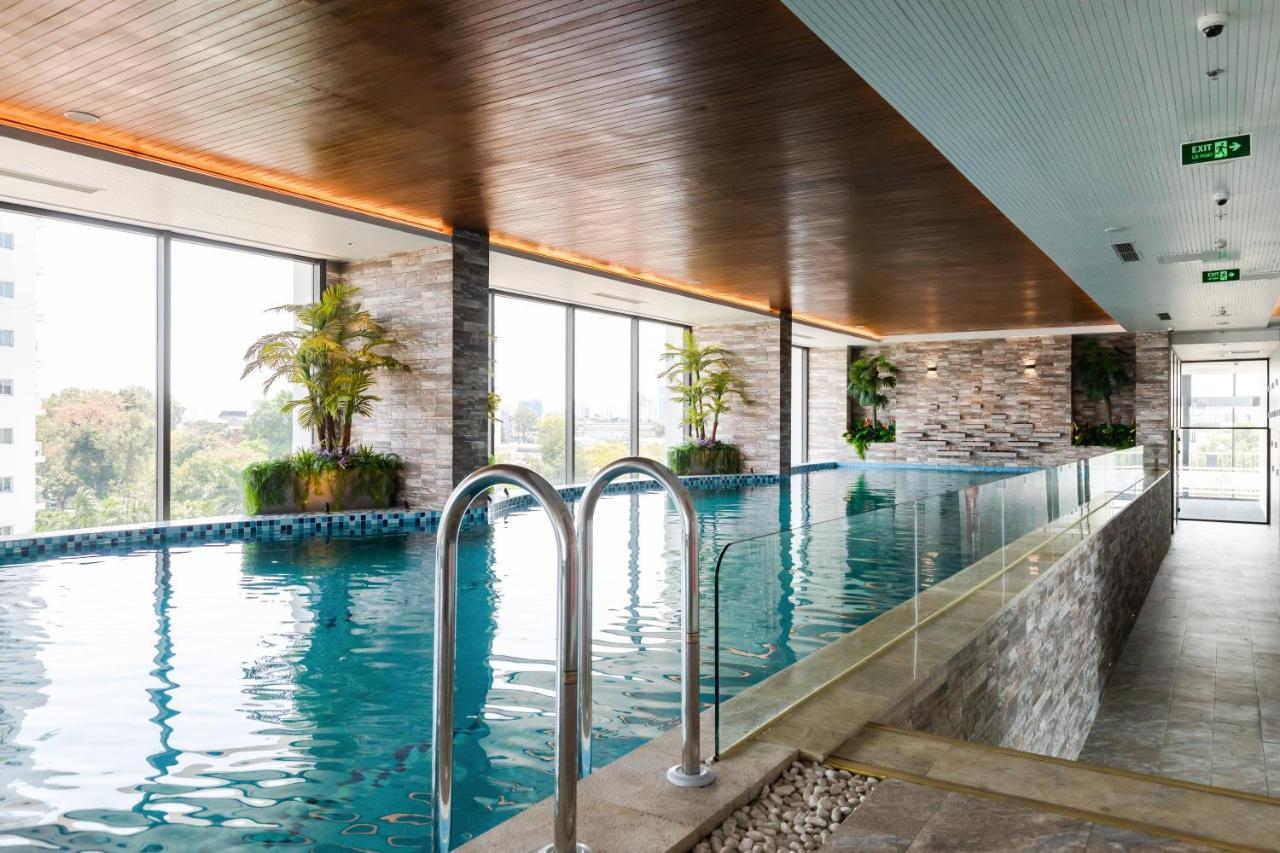 Five Star Westlake 1St-4Th Floors Hotel & Serviced Apartment Hanói Exterior foto The swimming pool at the hotel