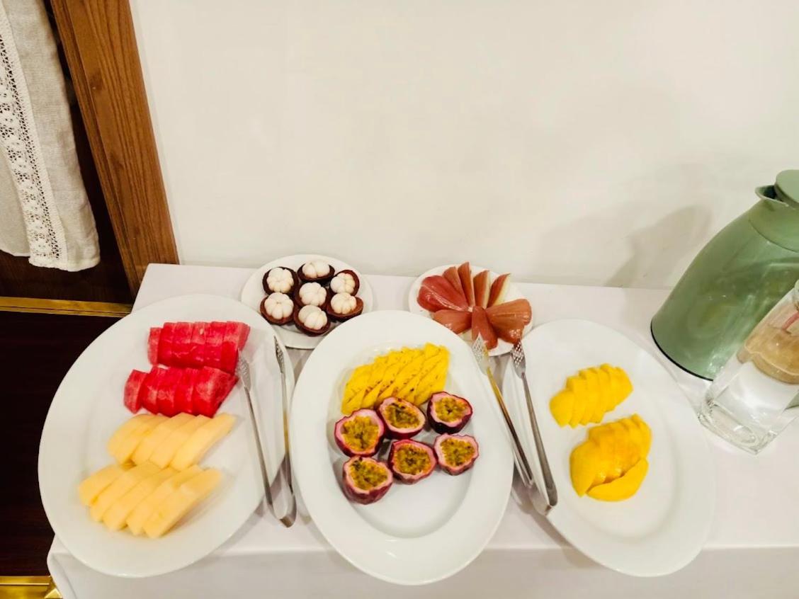 Five Star Westlake 1St-4Th Floors Hotel & Serviced Apartment Hanói Exterior foto Fruit platter